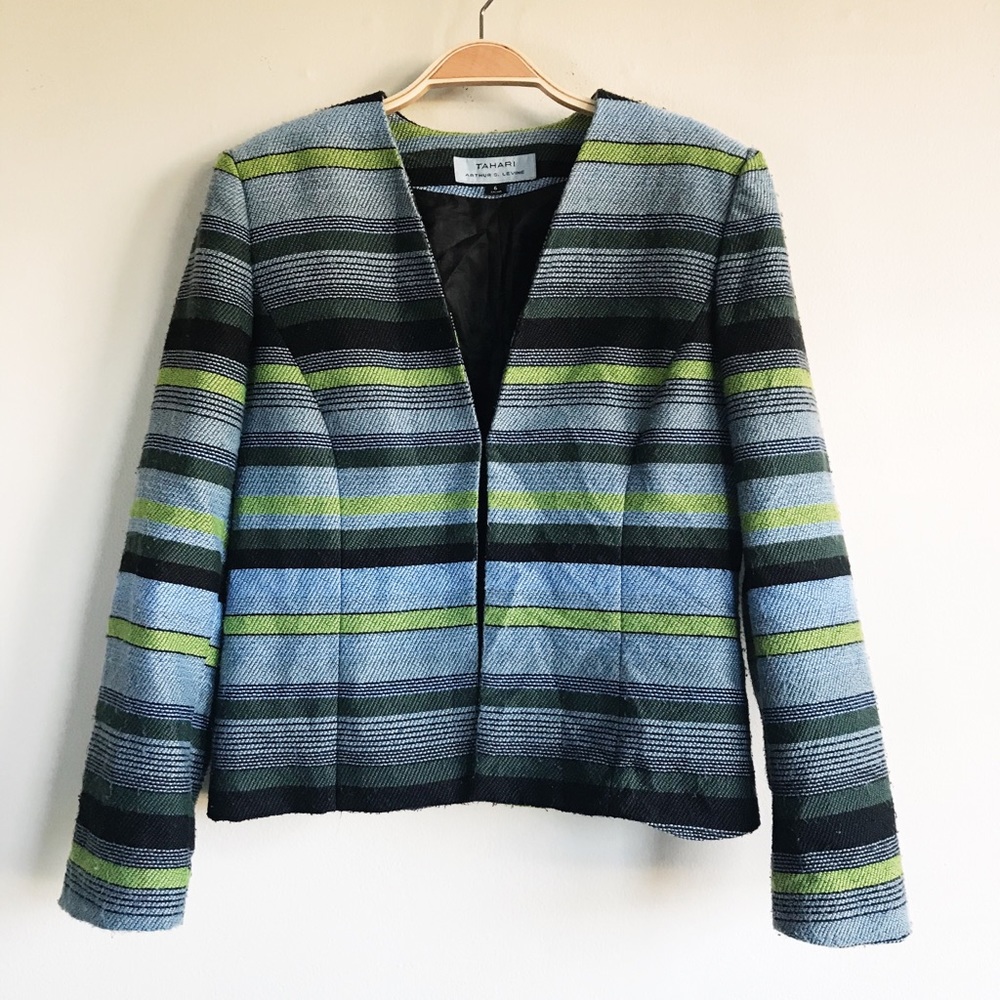 VTG Tahari collarless blazer